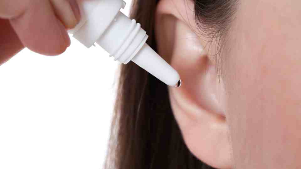 the Best Ear Drops for Removing Earwax